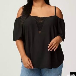 NWT Torrid  Black VLace Cold Shoulder Flutter Sleeve size 4 (26)
